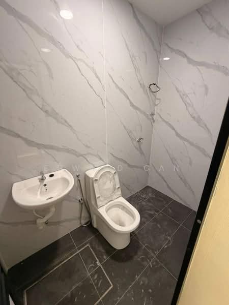 Rumah Teres 2-Tingkat untuk Dijual di Taman Desa Jaya (Johor Bahru) - Edward Gan - Bathroom - PropertyGuru.com.my