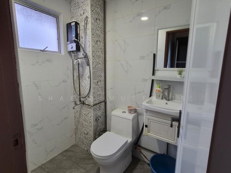 Pangsapuri untuk Disewa di Lumayan Apartment (Bdr Tasik Permaisuri) - Shafiq Muttalib - Bathroom - PropertyGuru.com.my