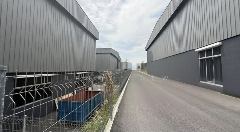 Kilang untuk Dijual di Nilai (Negeri Sembilan) - Henry Chew - Exterior - PropertyGuru.com.my