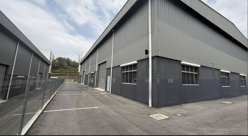 Kilang untuk Dijual di Nilai (Negeri Sembilan) - Henry Chew - Exterior - PropertyGuru.com.my
