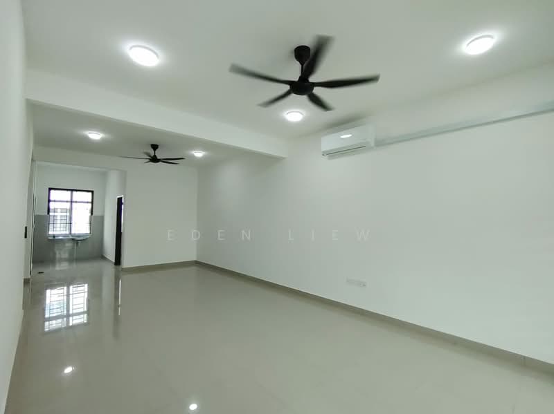 Rumah Teres untuk Disewa di Bandar Dato Onn (Tebrau) - Eden Liew - Living Room - PropertyGuru.com.my