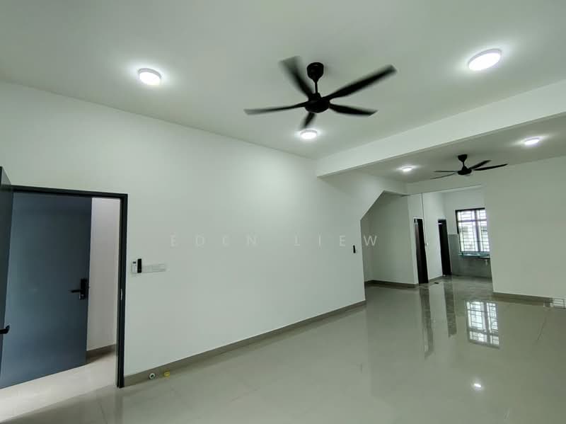 Rumah Teres untuk Disewa di Bandar Dato Onn (Tebrau) - Eden Liew - Living Room - PropertyGuru.com.my