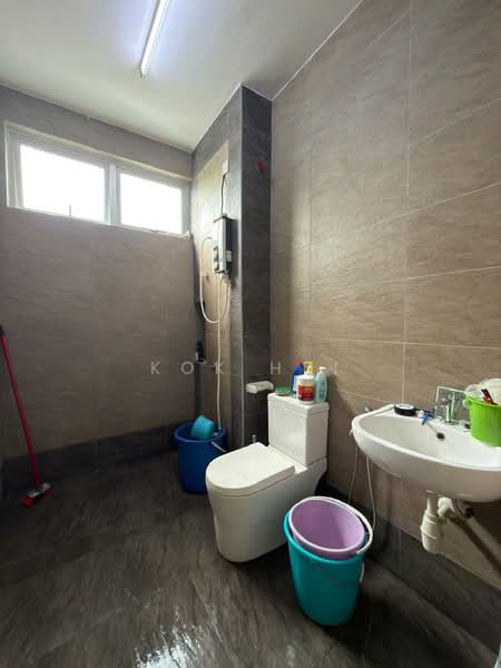 2-storey Terraced House for Sale in Taman Impian Emas (Skudai) - Kok Hui - Bathroom - PropertyGuru.com.my
