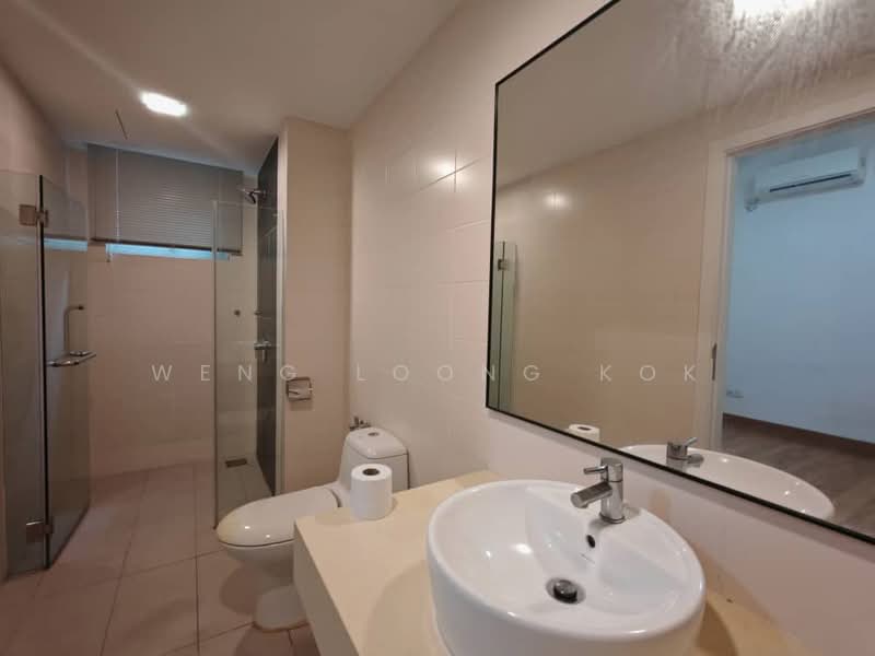 Kondominium untuk Dijual di Ceriaan Kiara - Weng Loong Kok - Bathroom - PropertyGuru.com.my