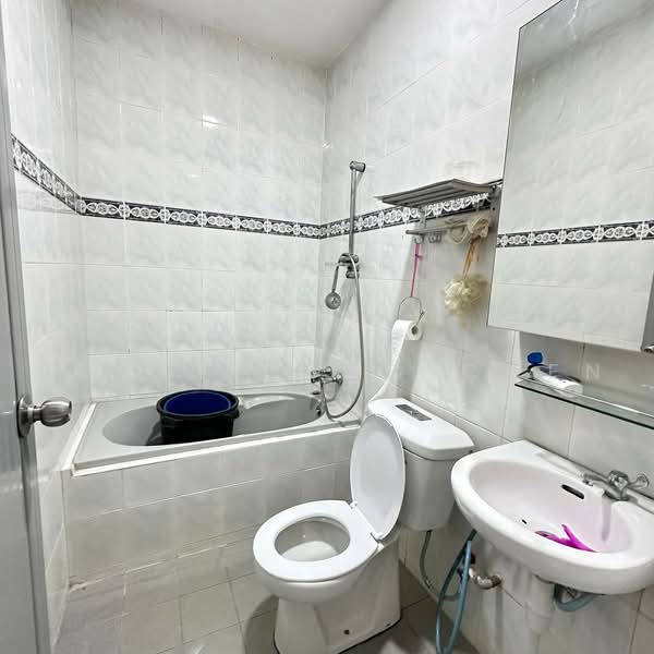 Rumah Teres 2-Tingkat untuk Dijual di Johor Bahru (Johor) - Shieh Long Chen - Bathroom - PropertyGuru.com.my