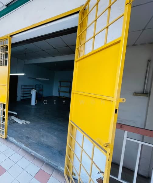 Kedai untuk Disewa di Pusat Perdagangan Seri Kembangan (Seri Kembangan) - Joey Wong - Entrance - PropertyGuru.com.my
