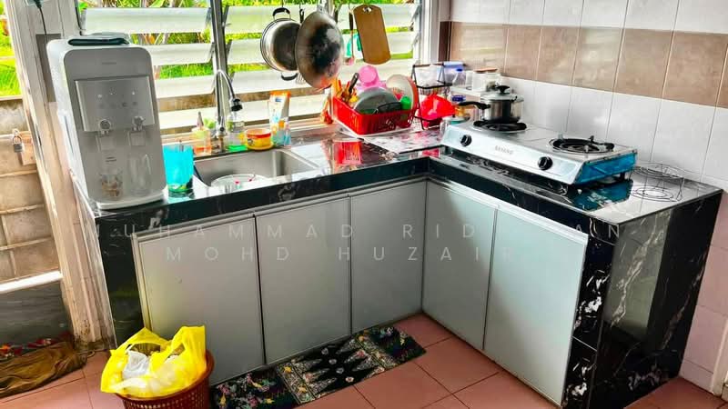 Rumah Teres 1-Tingkat untuk Dijual di Seksyen 30 (Shah Alam) - Muhammad Ridhwan Mohd Huzairi - Kitchen - PropertyGuru.com.my