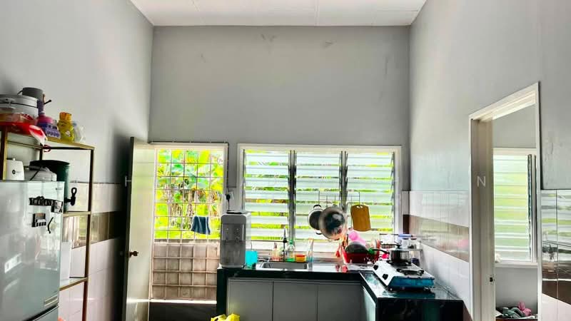 Rumah Teres 1-Tingkat untuk Dijual di Seksyen 30 (Shah Alam) - Muhammad Ridhwan Mohd Huzairi - Kitchen - PropertyGuru.com.my