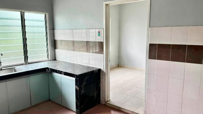 Rumah Teres 1-Tingkat untuk Dijual di Seksyen 30 (Shah Alam) - Muhammad Ridhwan Mohd Huzairi - Kitchen - PropertyGuru.com.my