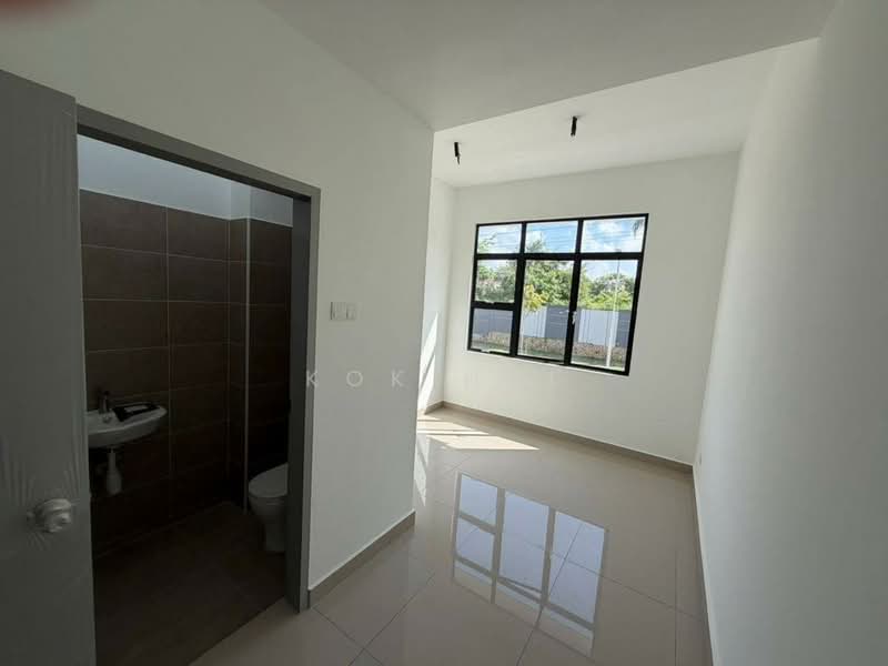 2-storey Terraced House for Sale in Taman Ponderosa (Johor Bahru) - Kok Hui - Bathroom - PropertyGuru.com.my