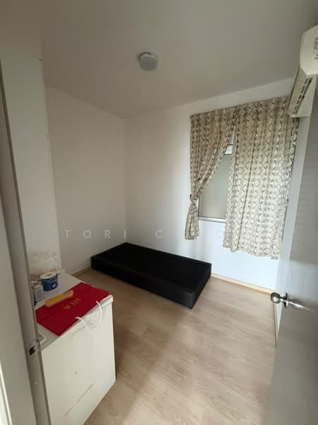 Kediaman Servis untuk Dijual di Larkin Heights - Tori Cheon - Bedroom - PropertyGuru.com.my