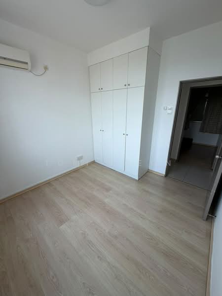 Kediaman Servis untuk Dijual di Larkin Heights - Tori Cheon - Interior - PropertyGuru.com.my