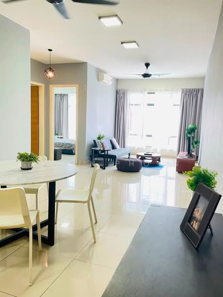 Kediaman Servis untuk Disewa di Pearl Suria - Alvin Phoon - Living Room - PropertyGuru.com.my