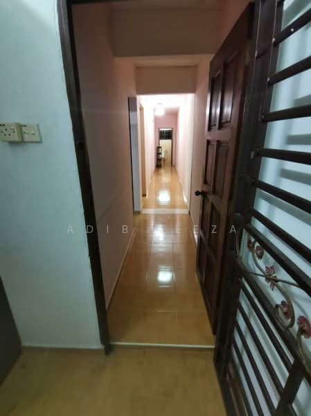 Rumah Teres 2-Tingkat untuk Dijual di Taman Perling (Perling) - Adib Reeza - Corridor - PropertyGuru.com.my