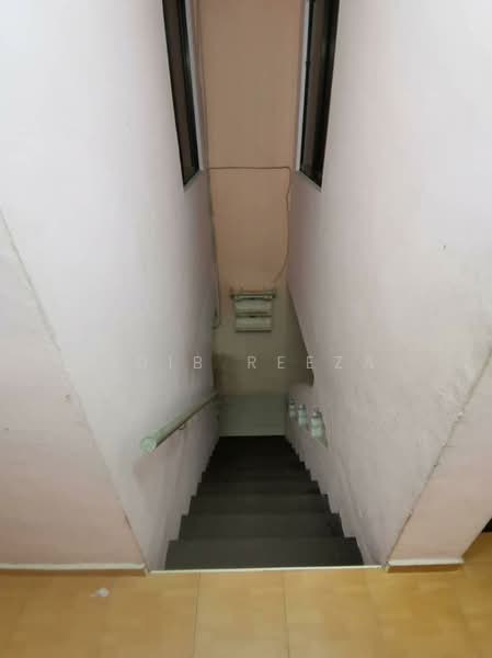 Rumah Teres 2-Tingkat untuk Dijual di Taman Perling (Perling) - Adib Reeza - Corridor - PropertyGuru.com.my
