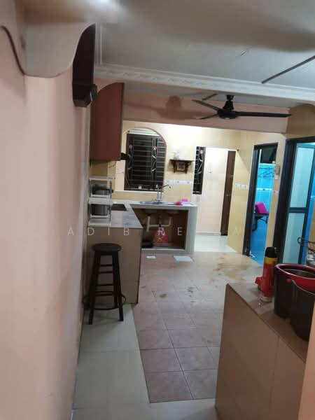 Rumah Teres 2-Tingkat untuk Dijual di Taman Perling (Perling) - Adib Reeza - Kitchen - PropertyGuru.com.my