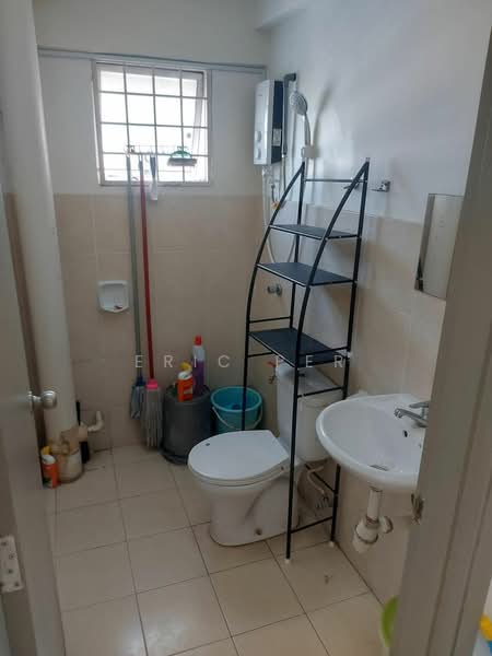 Service Residence for Sale at Beverly Tower @ Plaza Medan Putra - Eric Per - Bathroom - PropertyGuru.com.my