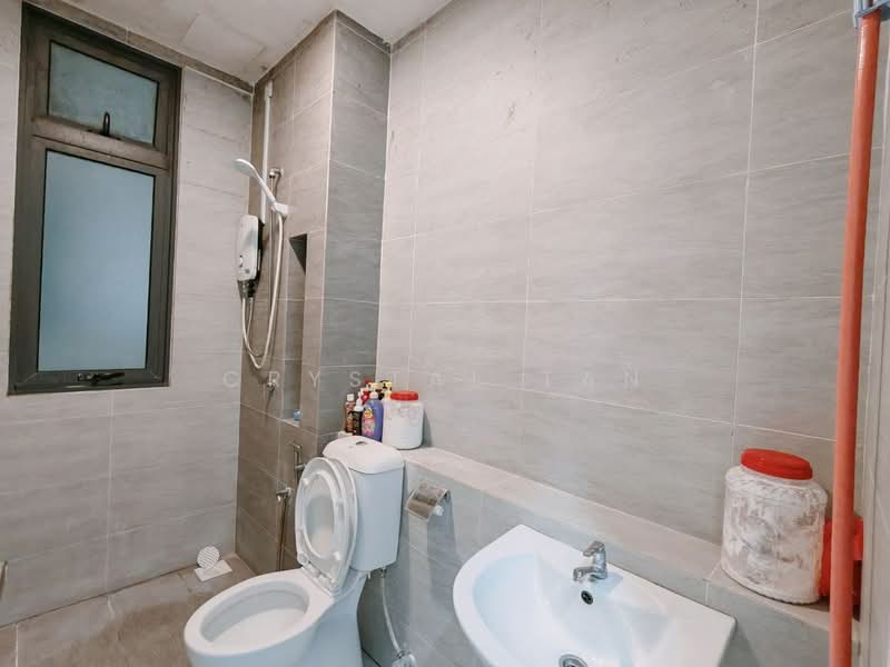 Service Residence for Sale at 8Scape Residence @ Sutera - Crystal Tan - Bathroom - PropertyGuru.com.my