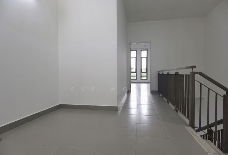 2-storey Terraced House for Rent in Setia Indah (Setia Alam) - Eve Wong - Corridor - PropertyGuru.com.my