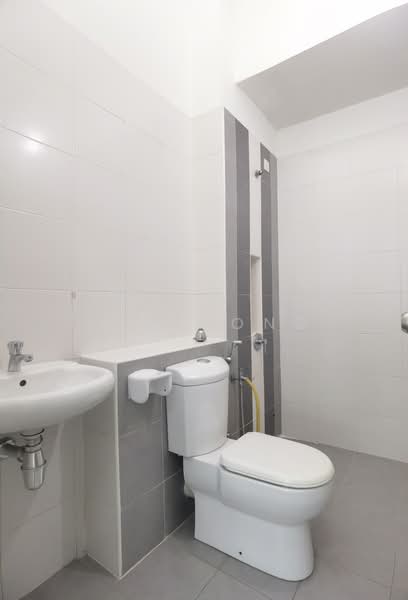 2-storey Terraced House for Rent in Setia Indah (Setia Alam) - Eve Wong - Bathroom - PropertyGuru.com.my