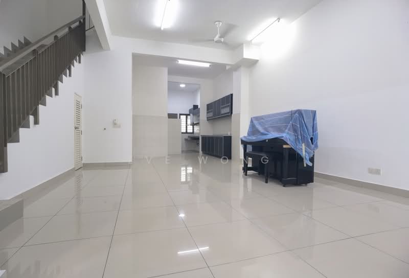 2-storey Terraced House for Rent in Setia Indah (Setia Alam) - Eve Wong - Living Room - PropertyGuru.com.my
