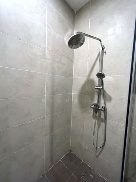 Service Residence for Sale at KL Gateway Premium Residences - Nisha . - Bathroom - PropertyGuru.com.my
