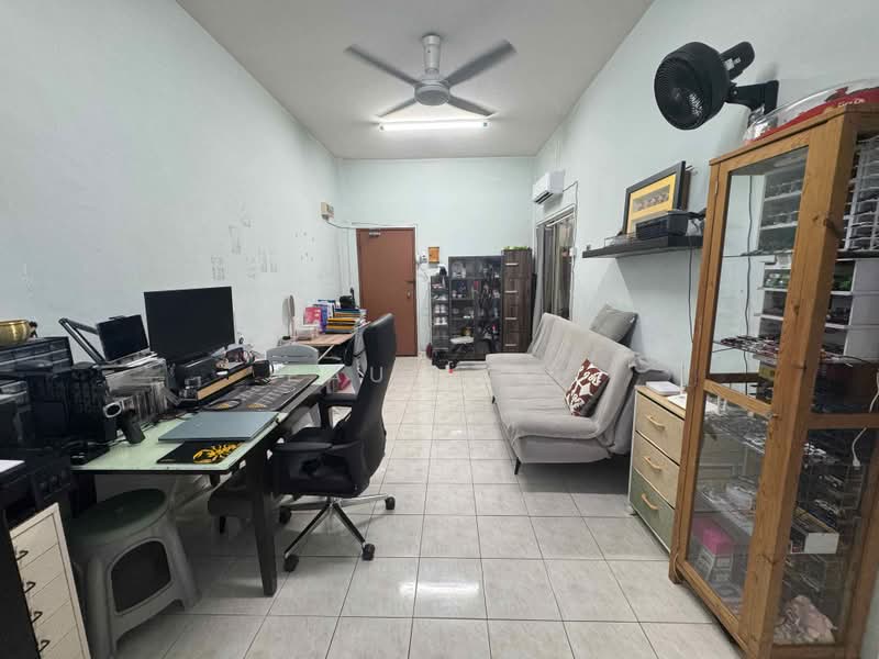 Apartment for Sale at Pangsapuri Lotus (Teratai) - Paul Lee - Living Room - PropertyGuru.com.my