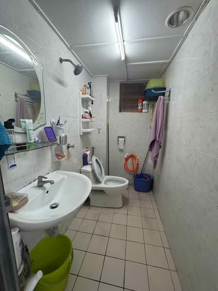 Apartment for Sale at Pangsapuri Lotus (Teratai) - Paul Lee - Bathroom - PropertyGuru.com.my