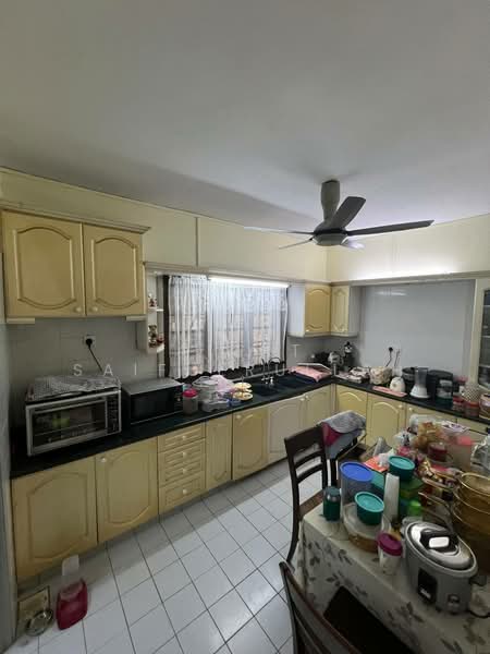 Semi-Detached House for Sale in Bandar Tun Hussein Onn (Cheras) - Aizat Saifulrullah - Kitchen - PropertyGuru.com.my