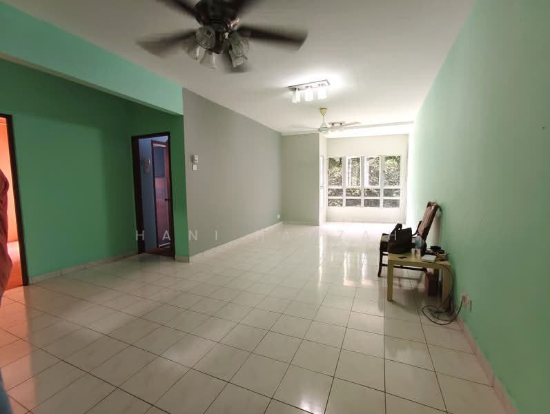 Kondominium untuk Dijual di Tiara Intan - Hani Hamzah - Living Room - PropertyGuru.com.my