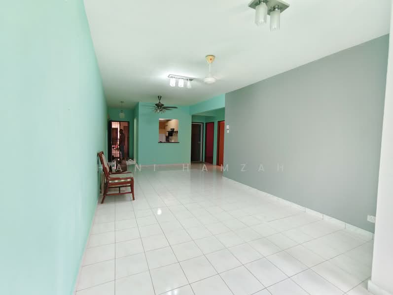 Kondominium untuk Dijual di Tiara Intan - Hani Hamzah - Living Room - PropertyGuru.com.my