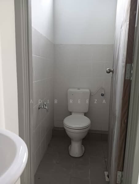 Shop for Sale in Kelapa Sawit (Kulai) - Adib Reeza - Bathroom - PropertyGuru.com.my