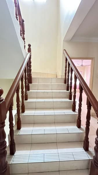 Rumah Teres 2.5-Tingkat untuk Dijual di Taman Bukit Serdang (Seri Kembangan) - Benny Lee - PropertyGuru.com.my
