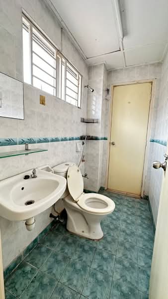 Rumah Teres 2.5-Tingkat untuk Dijual di Taman Bukit Serdang (Seri Kembangan) - Benny Lee - PropertyGuru.com.my