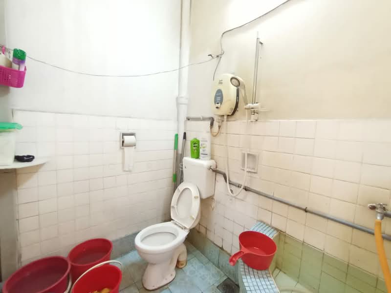 1-storey Terraced House for Sale in Ipoh (Perak) - Chris Chin - Bathroom - PropertyGuru.com.my