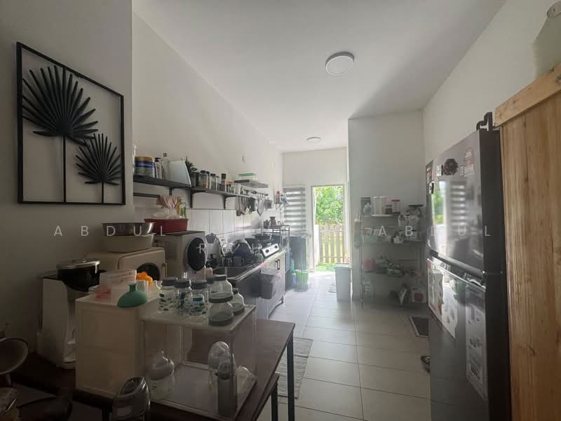 Rumah Teres 2-Tingkat untuk Dijual di Sepang (Selangor) - Abdul Mun'im Abdul Rahman - Kitchen - PropertyGuru.com.my