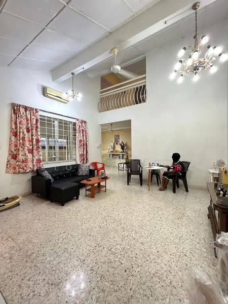 Semi-Detached House for Sale in Taman Perling (Perling) - Siow Yan Er - Living Room - PropertyGuru.com.my