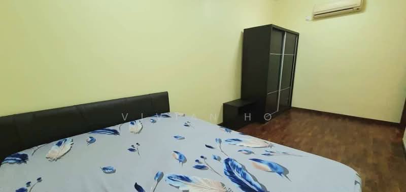 Pangsapuri untuk Disewa di Molek Pine 2 - Vivian Ho - Bedroom - PropertyGuru.com.my