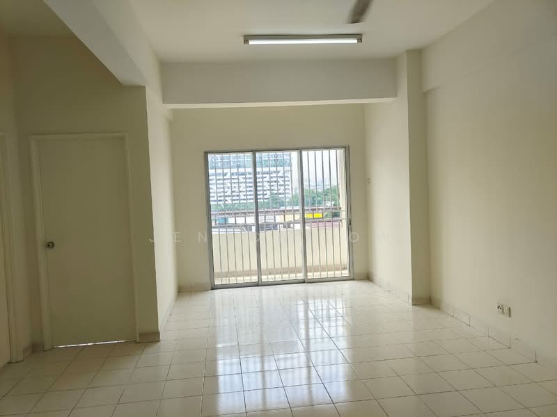 Apartment for Sale at Vista Mutiara - Jenson Low - Living Room - PropertyGuru.com.my