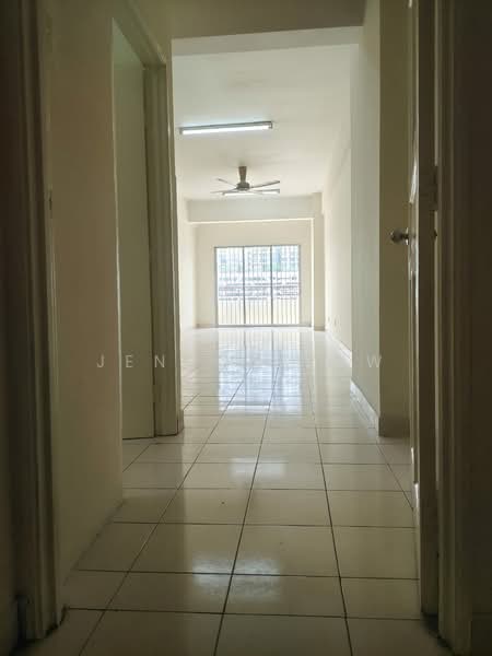 Apartment for Sale at Vista Mutiara - Jenson Low - Corridor - PropertyGuru.com.my