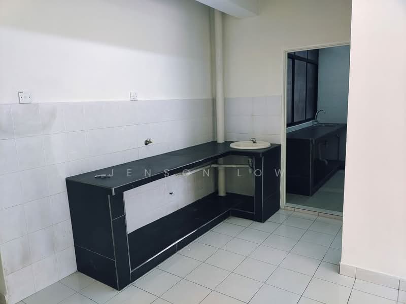 Apartment for Sale at Vista Mutiara - Jenson Low - Kitchen - PropertyGuru.com.my