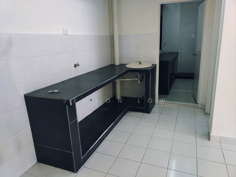 Apartment for Sale at Vista Mutiara - Jenson Low - Kitchen - PropertyGuru.com.my