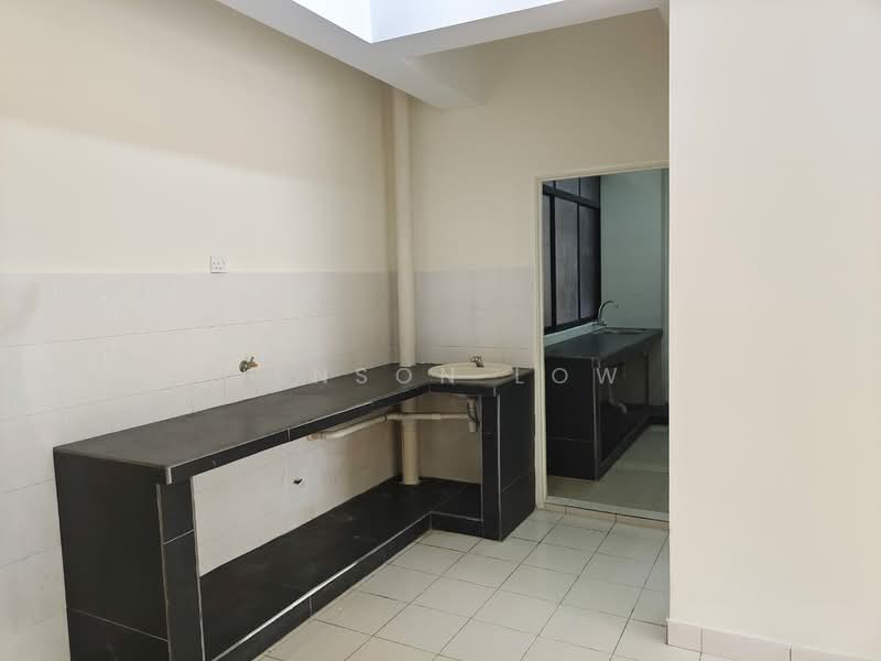Apartment for Sale at Vista Mutiara - Jenson Low - Kitchen - PropertyGuru.com.my