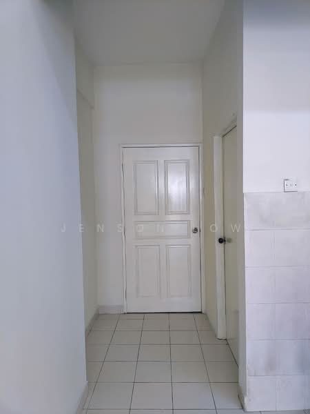 Apartment for Sale at Vista Mutiara - Jenson Low - Corridor - PropertyGuru.com.my