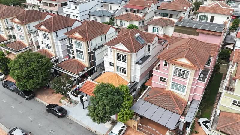 Bungalow House untuk Dijual di Bandar Putra Permai (Seri Kembangan) - Muizz Razak - PropertyGuru.com.my