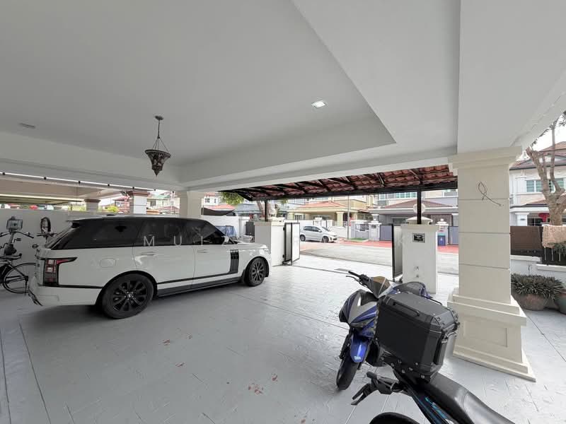 Bungalow House untuk Dijual di Bandar Putra Permai (Seri Kembangan) - Muizz Razak - PropertyGuru.com.my
