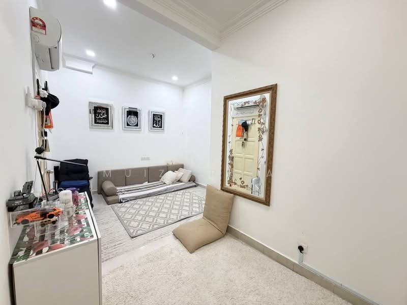 Bungalow House untuk Dijual di Bandar Putra Permai (Seri Kembangan) - Muizz Razak - PropertyGuru.com.my