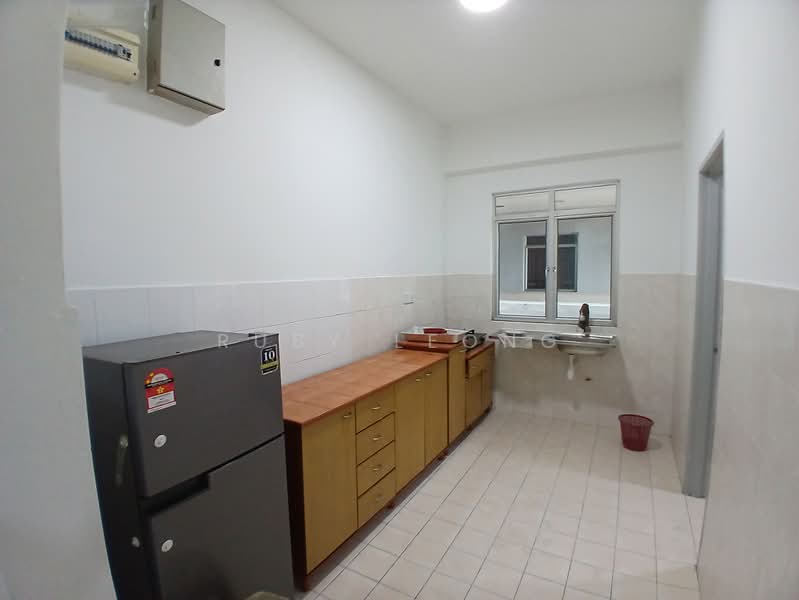 Kediaman Servis untuk Disewa di Millennium Place @ Millennium Square - Ruby Leong - Kitchen - PropertyGuru.com.my