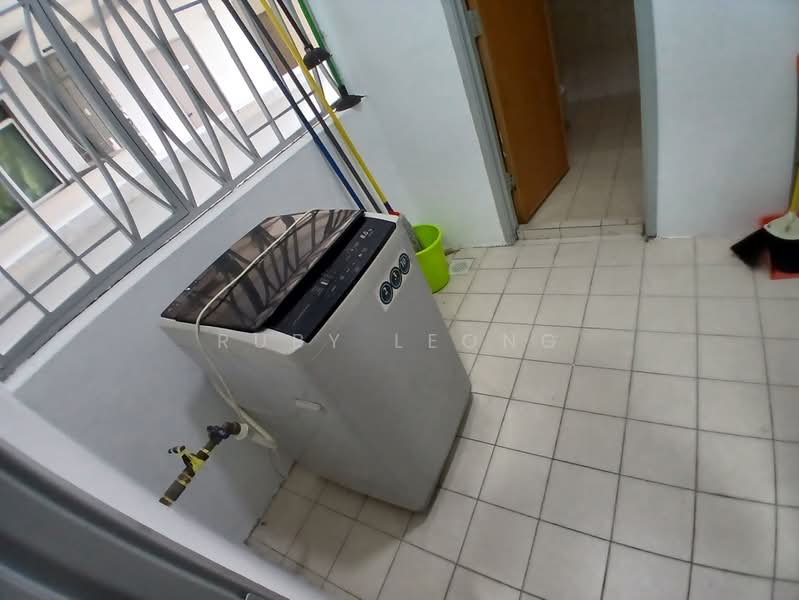 Kediaman Servis untuk Disewa di Millennium Place @ Millennium Square - Ruby Leong - Balcony - PropertyGuru.com.my