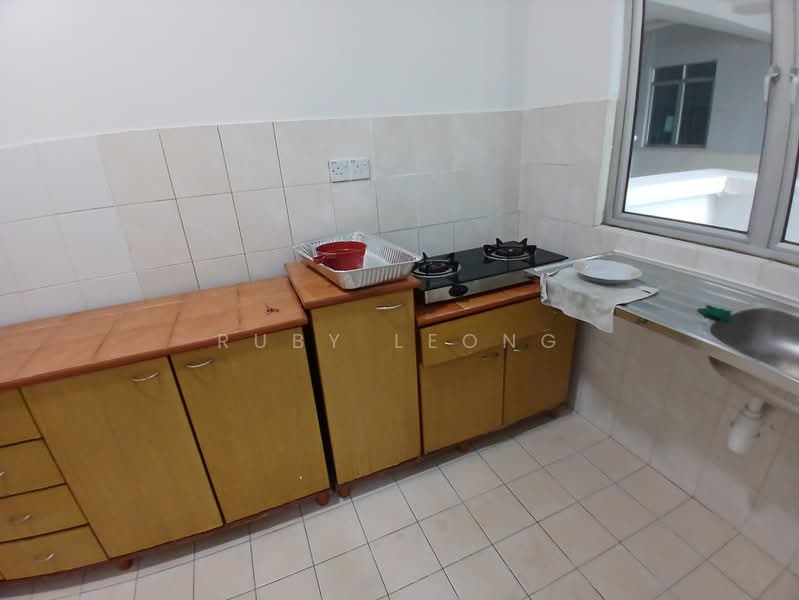 Kediaman Servis untuk Disewa di Millennium Place @ Millennium Square - Ruby Leong - Kitchen - PropertyGuru.com.my